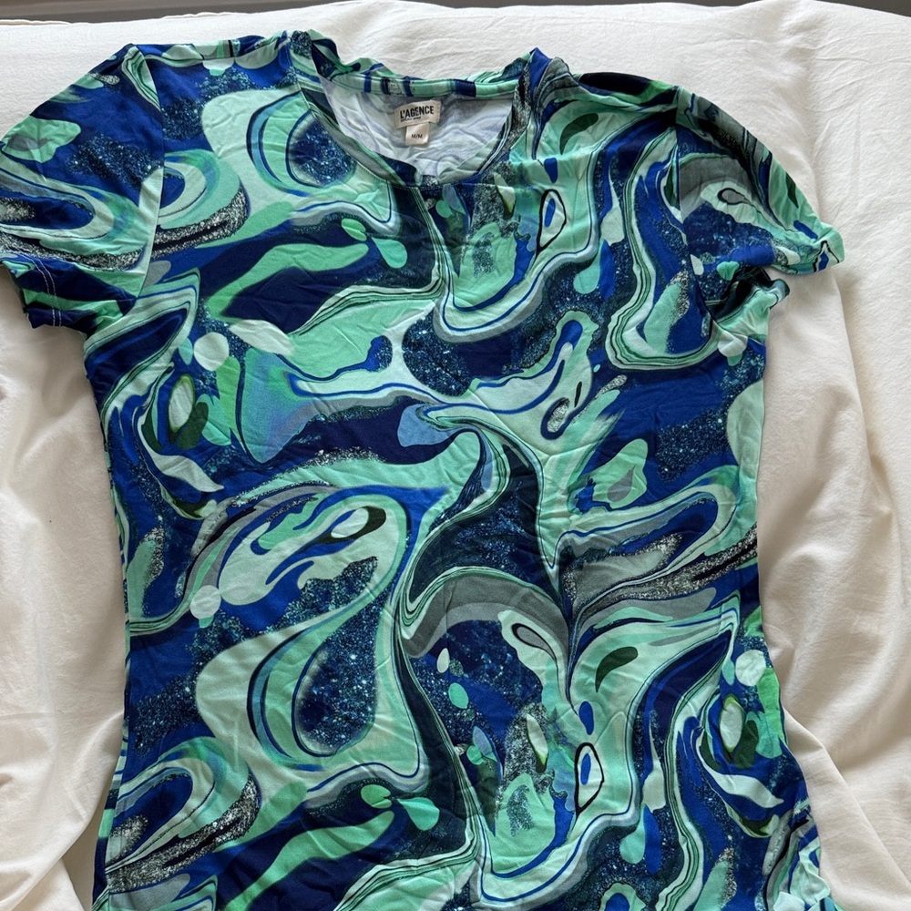 L'AGENCE Blue and Green Printed T-shirt
